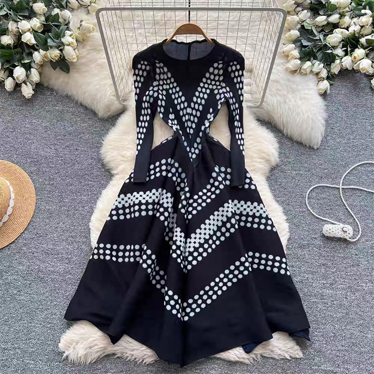 Elegancka sukienka w kropki z  – Ethnic Fashion Dress recenzja i cena